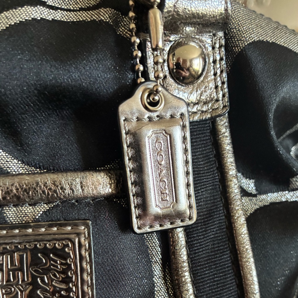 COACH Poppy Bag - Picture 14 of 15